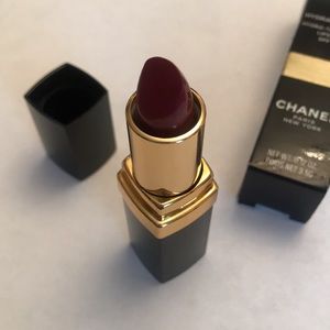 CHANEL Hydracaresse Hydra-Treatment Lipstick Ruby Slipper 151.524 (SPF 15)